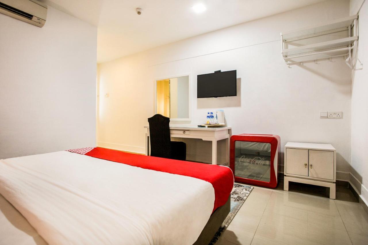 Oyo 104 Pegasus Hotel Singapore Esterno foto